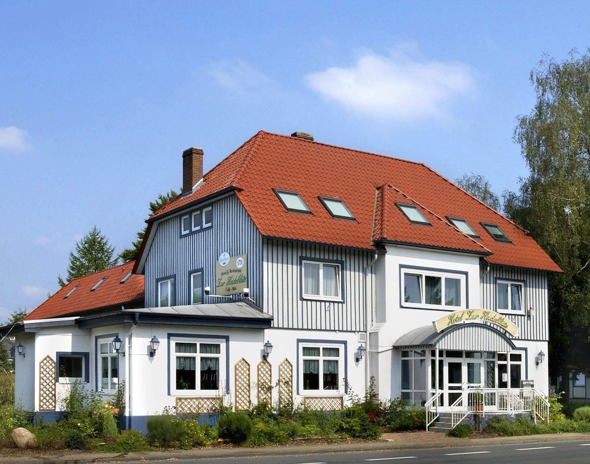 Hotel Zur Heidebluete Hambuhren Exterior photo